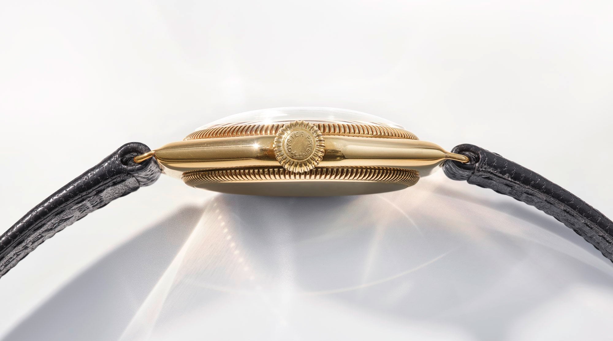 rolex-oyster-story-first_oyster_octagonal_1926_2602_0005_ecirgb-portrait.jpg