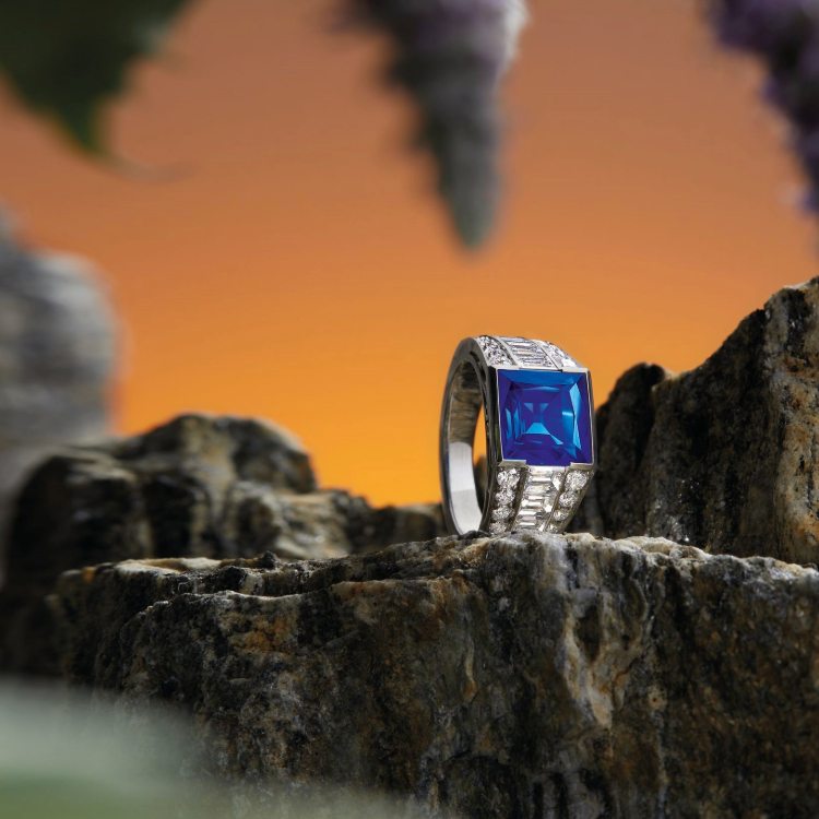 9. September Sapphire Original 750x750 1.jpg