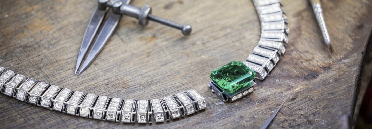 Masterpiece Emerald Necklace Mobile Opt.jpg
