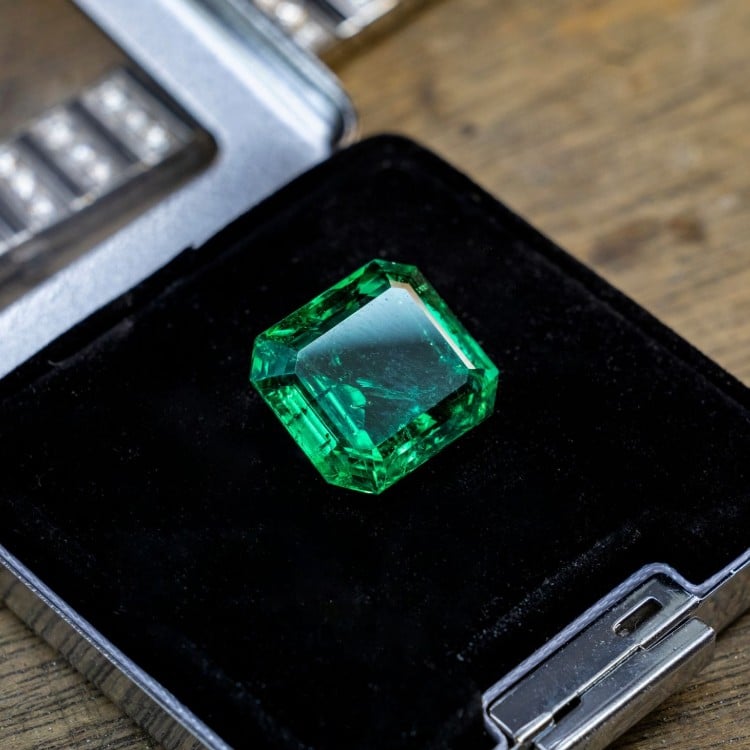 Faceted Colombian emerald displaying exceptional colour and transparency
